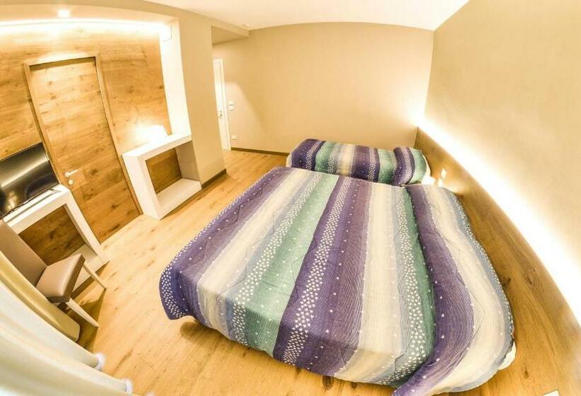 اتاق سوپریور سه تخته, Grand Hotel Europa Rivisondoli Centro