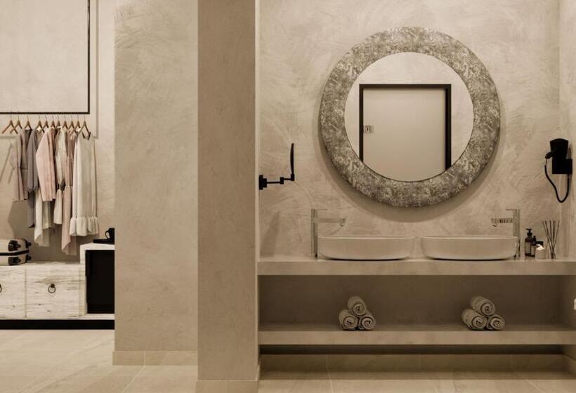 Junior Suite met Uitzicht op Zee, Delfini Beach