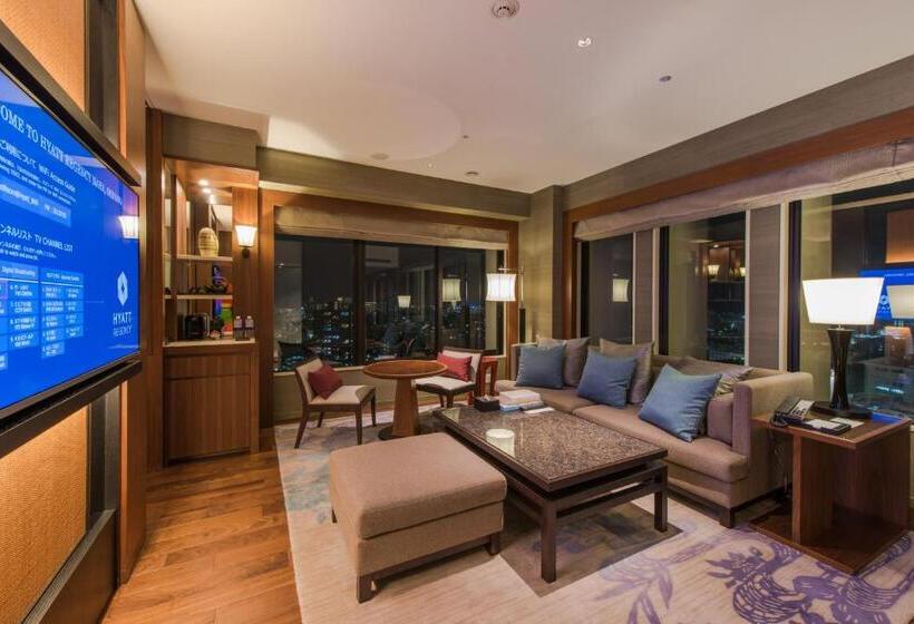 سوئیت اجرایی با تخت کینگ, Hyatt Regency Naha Okinawa
