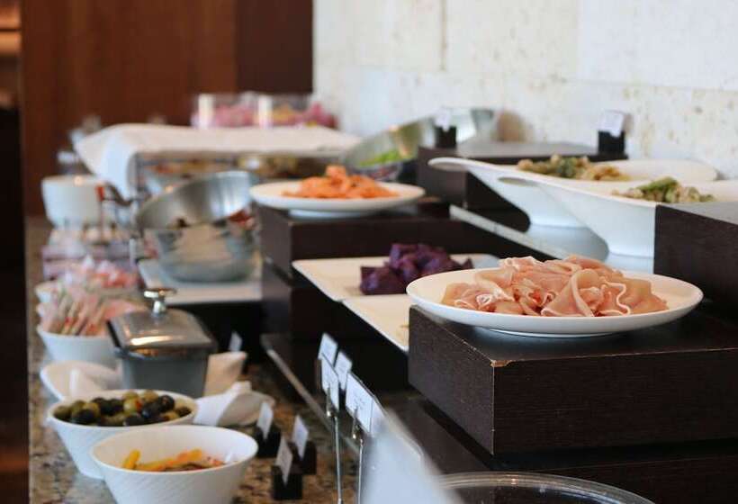 اتاق لوکس, Hyatt Regency Naha Okinawa