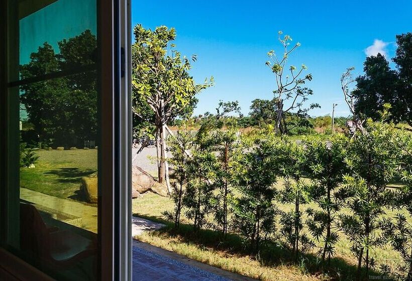 اتاق استاندارد چهار تخته, Otousann B&b