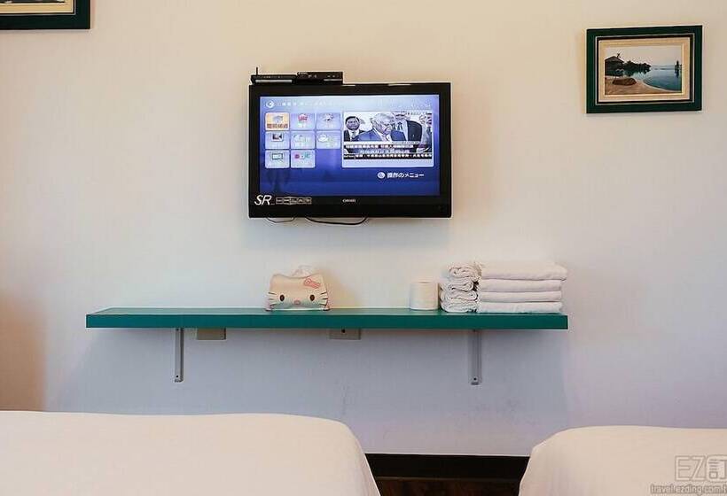 اتاق استاندارد چهار تخته, Otousann B&b