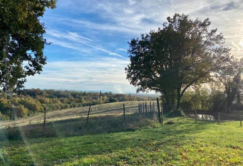 Номер Стандарт Вид на Сад, Domaine Bourgade