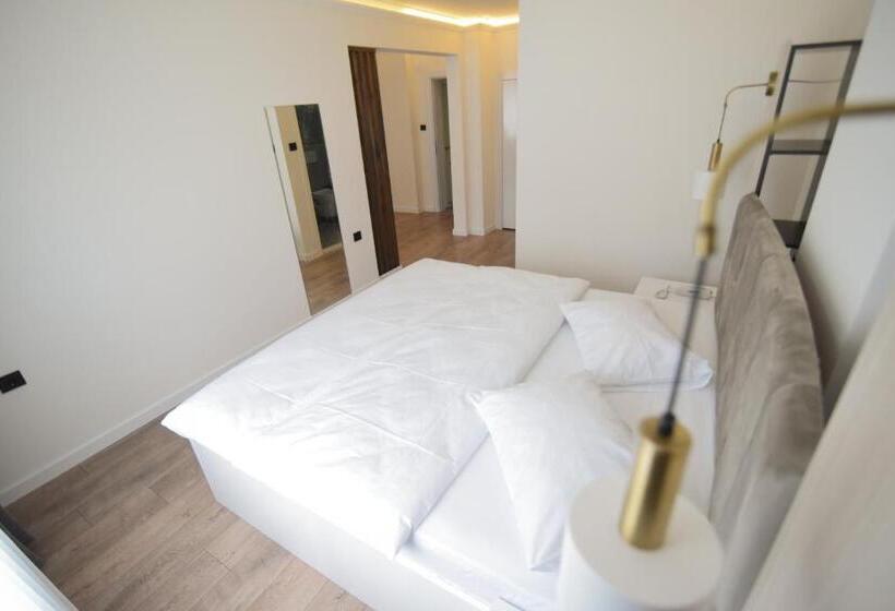 סוויטה, Golden Life Suite