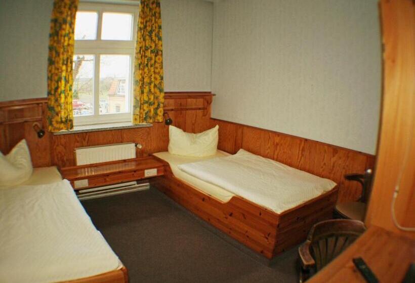 Номер Стандарт Трехместный, Landgasthof Zur Krummen Linde