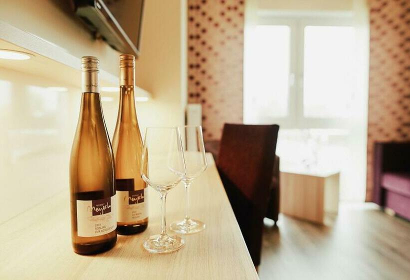 家庭间, Meyerhof   Weingut, Vinothek & Gästehaus