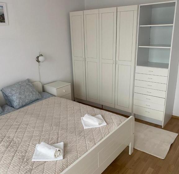 Четырехместный Номер Стандарт, Global Apartmanház