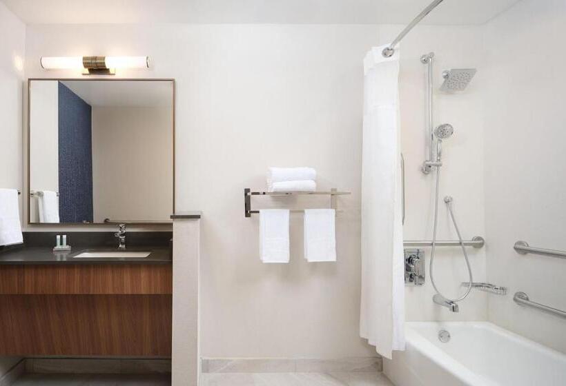 Люкс Кровать Кинг, Fairfield Inn & Suites By Marriott Fort Lauderdale Northwest