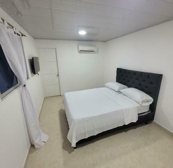 Chambre Standard, Maria Eugenia