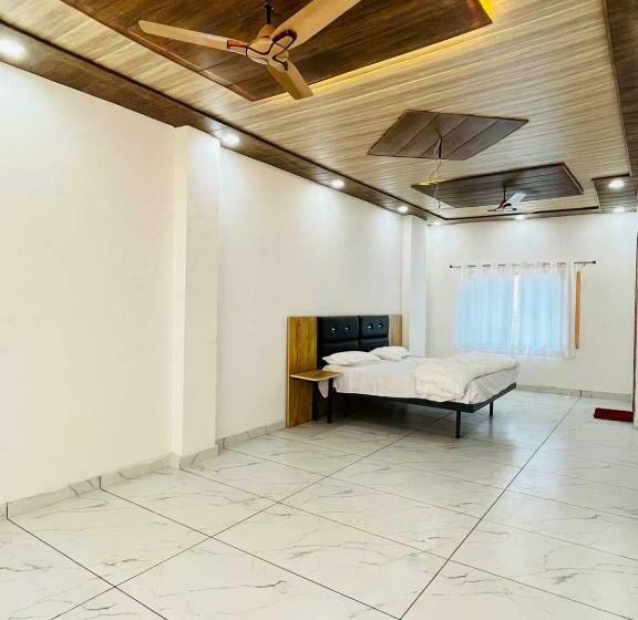 Трехместный Номер Классика, Oyo 80968b The Westin