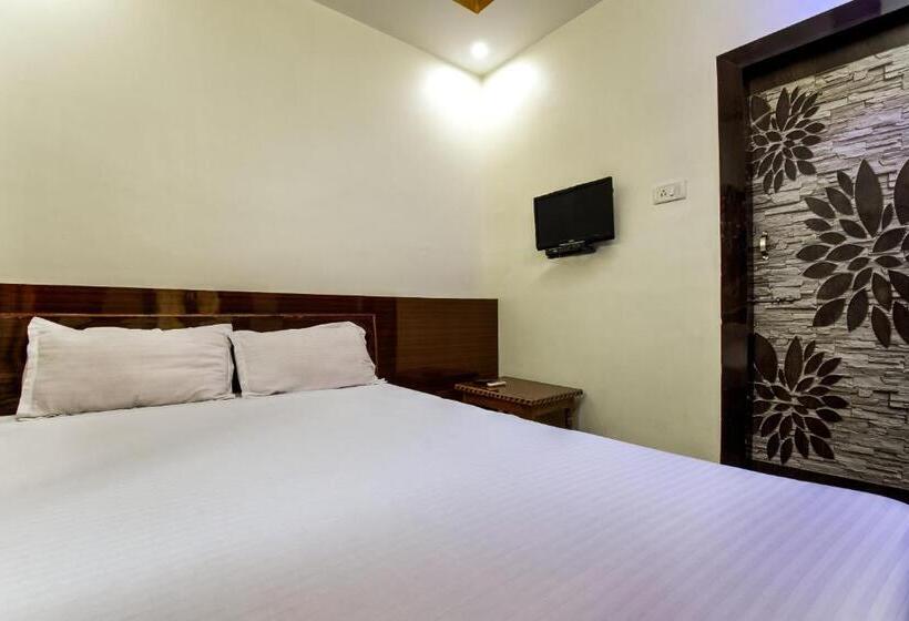 اتاق کلاسیک سه تخته, Spot On 81255b Happy Guest House