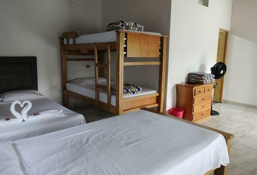 家庭间, Hosteria Puerta Del Nus