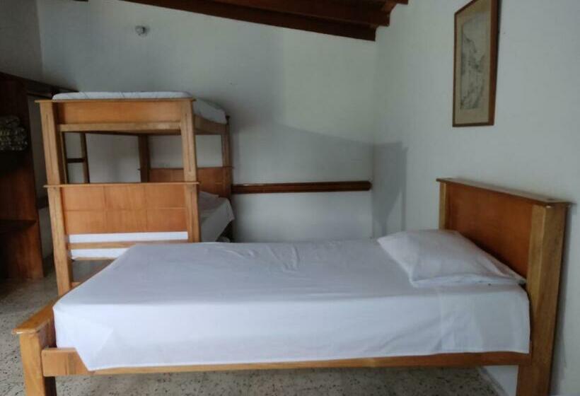 Семейный Номер, Hosteria Puerta Del Nus