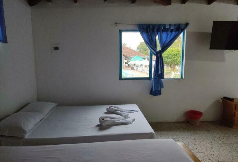 Семейный Номер, Hosteria Puerta Del Nus