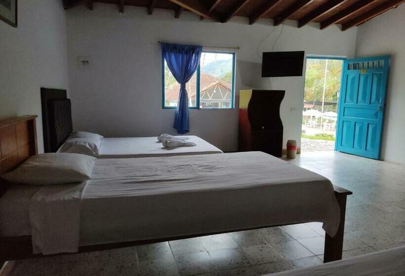 Семейный Номер, Hosteria Puerta Del Nus