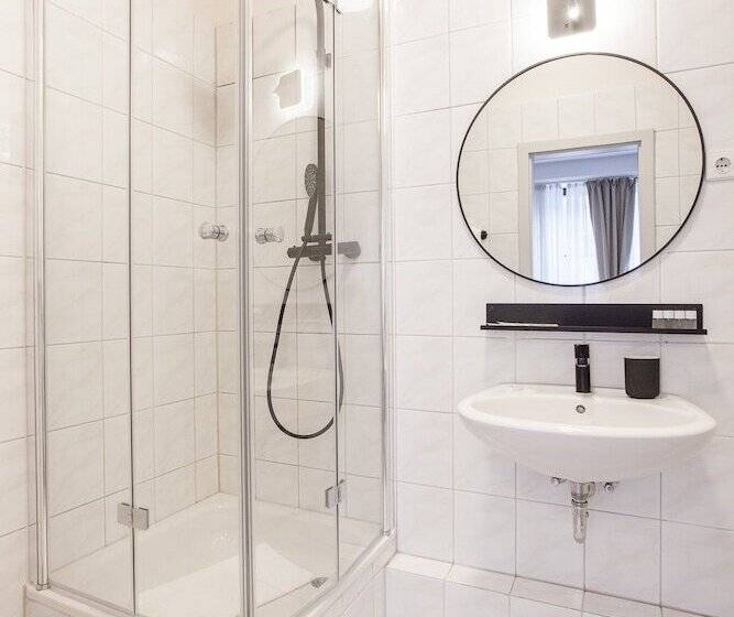 Номер Стандарт, Tm Hotel Düsseldorf