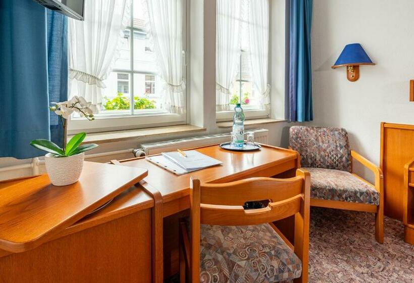 Номер Стандарт, & Restaurant Stadt Genthin