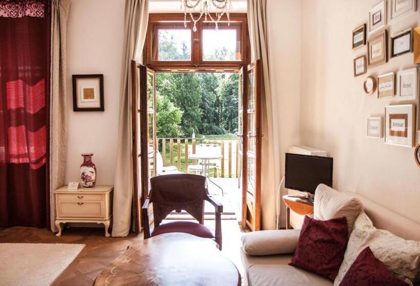 Номер Стандарт с Балконом, Naturschlosshotel Blumenthal