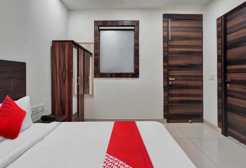 三人经典房间, Flagship Hotel King S
