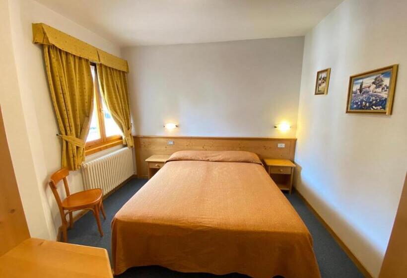 Семейный Номер, Sci Sport Rooms & Suites
