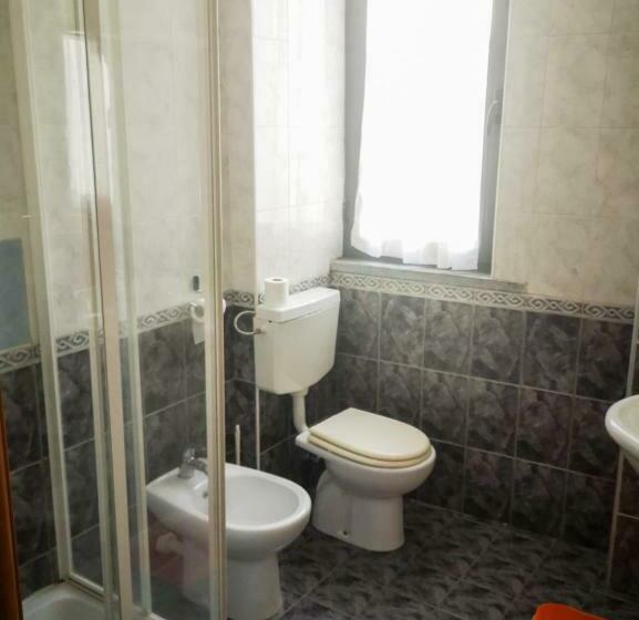 اتاق استاندارد یک نفره, Cavour Resort