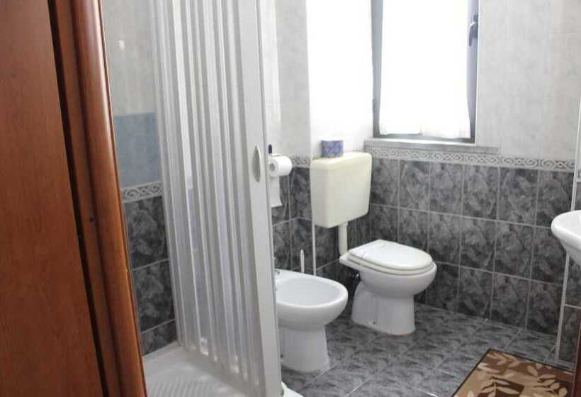 스탠다드 트리플 룸, Cavour Resort