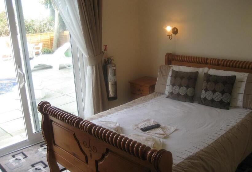 Chambre Familiale, Priory Lodge