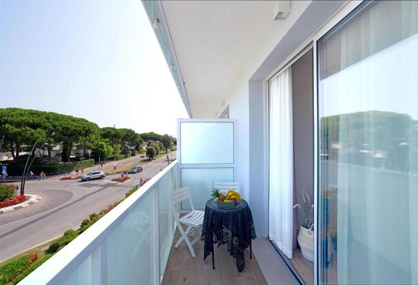 标准间, Alla Pergola
