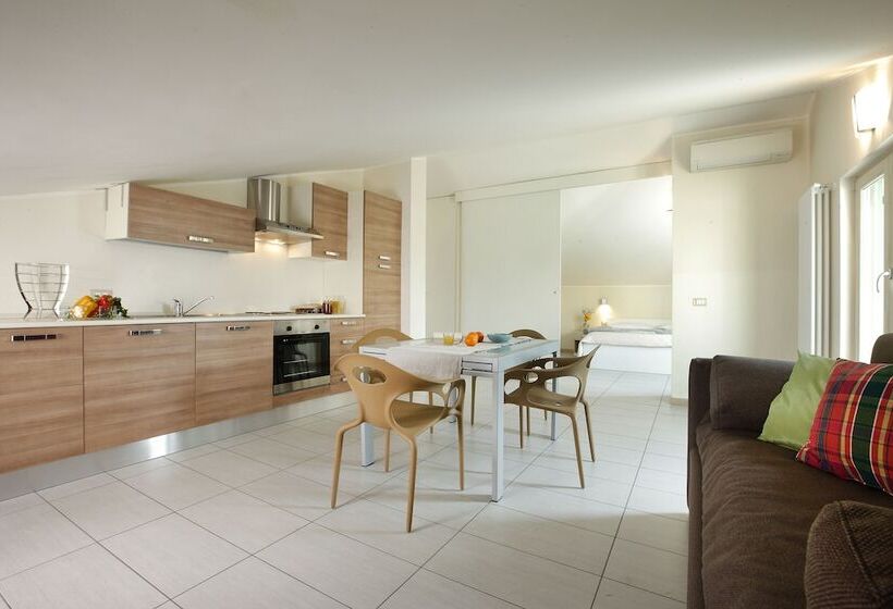Апартаменты 2 Спальни с Террасой, Mariposa Apartments