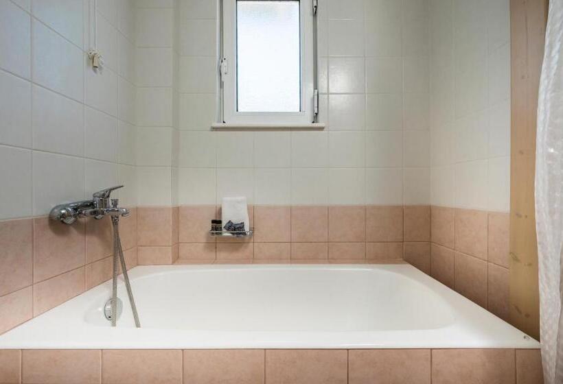 إستوديو قياسى, Hermes Sea View