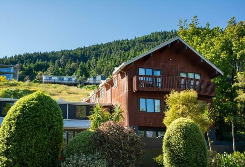 Кровать в Общей Комнате, Haka House Queenstown Lakefront