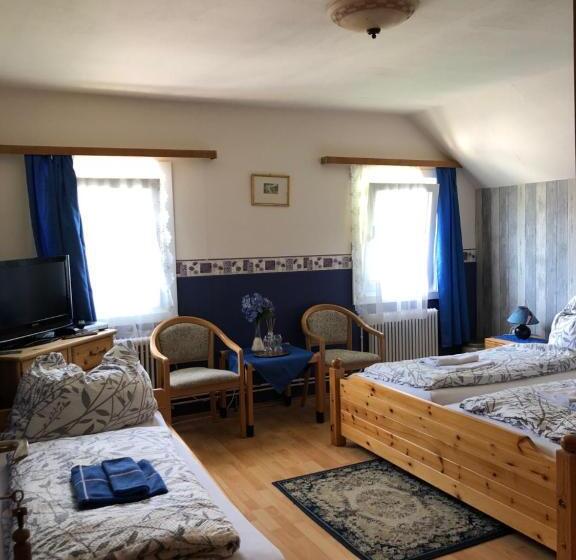 Номер Стандарт Четырехместный Совместный Санузел, Gasthaus Luggwirt