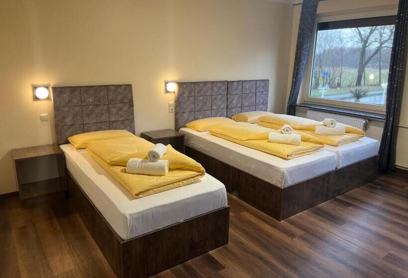 Трехместный Номер Deluxe, M&m Hotel   Seevetal