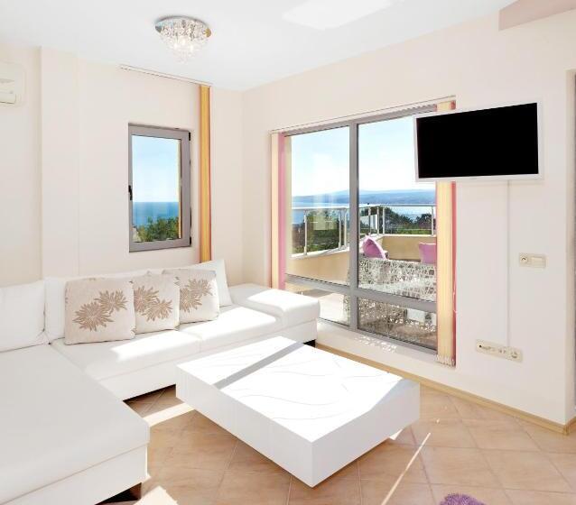 Апартаменты 3 Спальни Вид на Море, Byala Panorama Resort