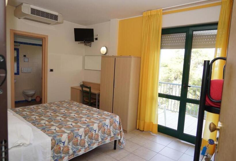 Четырехместный Номер Стандарт, Club Hotel Le Nazioni