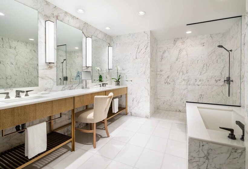 Люкс Premium 3 Спальни, The Ritzcarlton Residences, Waikiki Beach