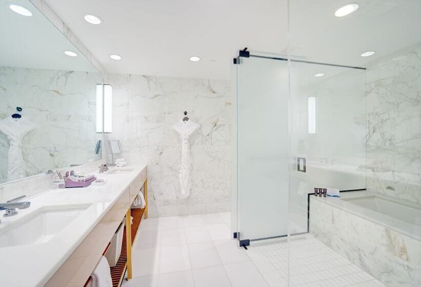 Люкс Premium 2 Спальни, The Ritzcarlton Residences, Waikiki Beach