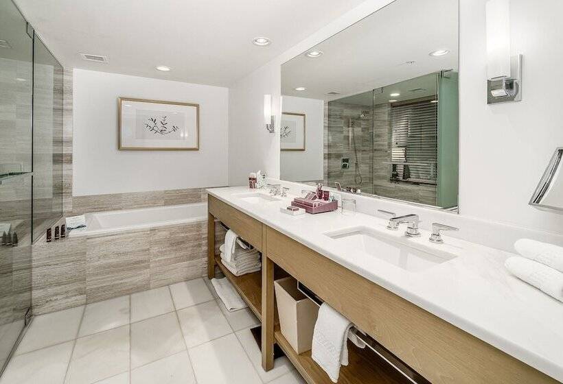 Люкс Deluxe Вид на Море, The Ritzcarlton Residences, Waikiki Beach