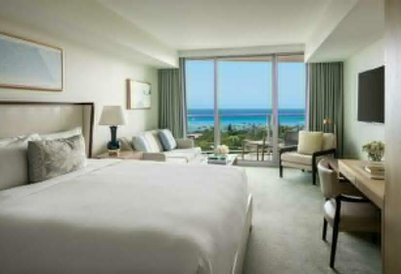 Номер Deluxe Вид на Море, The Ritzcarlton Residences, Waikiki Beach