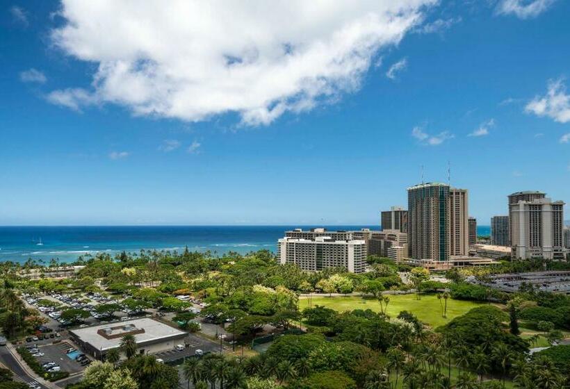 Номер Deluxe Вид на Море, The Ritzcarlton Residences, Waikiki Beach