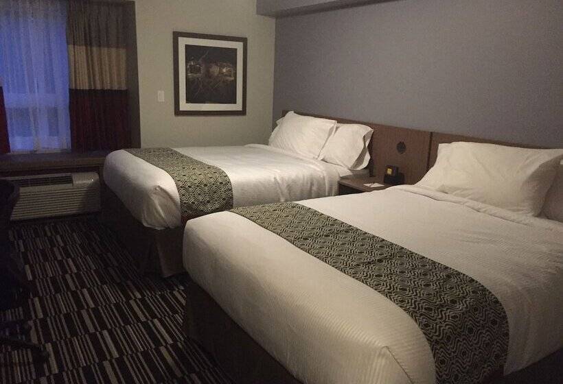 Номер Deluxe, Microtel Inn & Suites By Wyndham Kirkland Lake