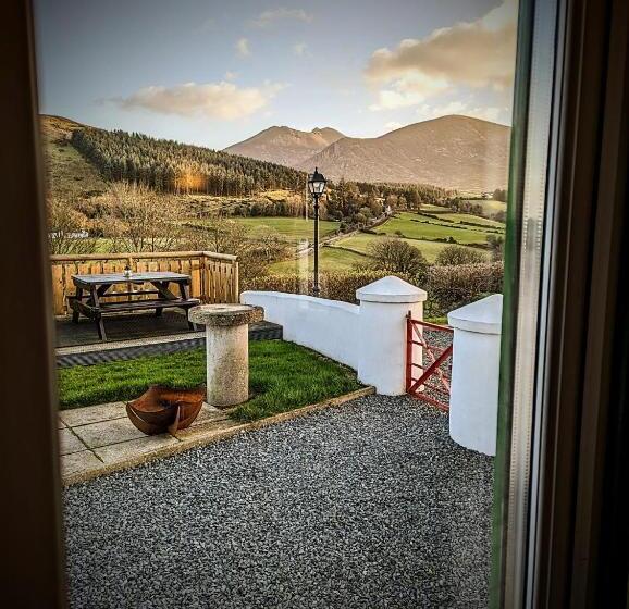 Дом 2 Спальни, Millers Close Holiday Cottages
