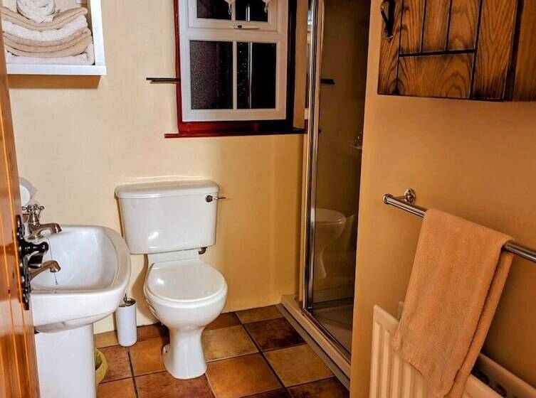 Дом 3 Спальни, Millers Close Holiday Cottages
