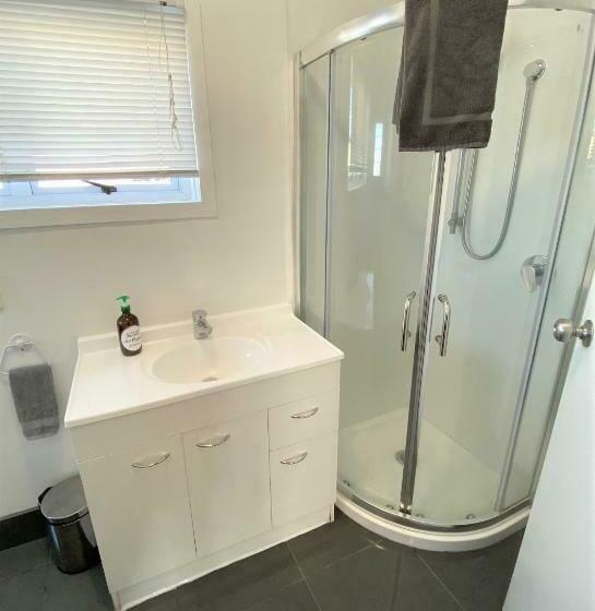 Номер Стандарт, Surf N Stay Whangamata