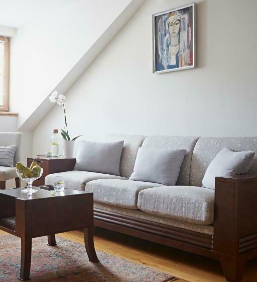 Suite, Apartments Almandine