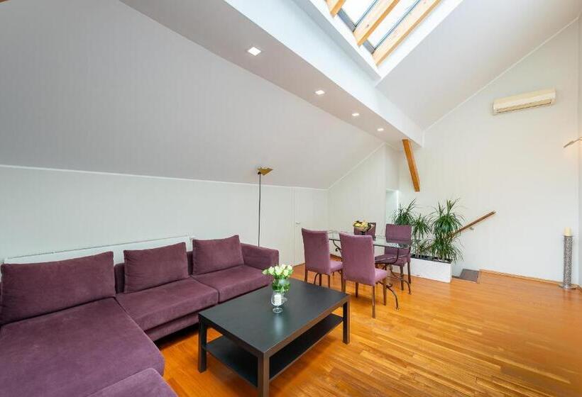 Duplex Kamer, Apartments Almandine
