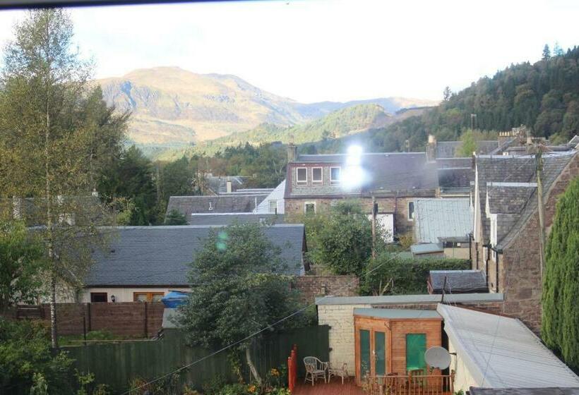 Номер Стандарт, Highland House Callander