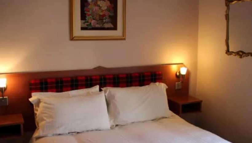 Номер Стандарт, Highland House Callander