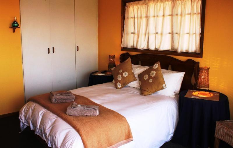 Номер Стандарт, Flintstones Guest House Durban