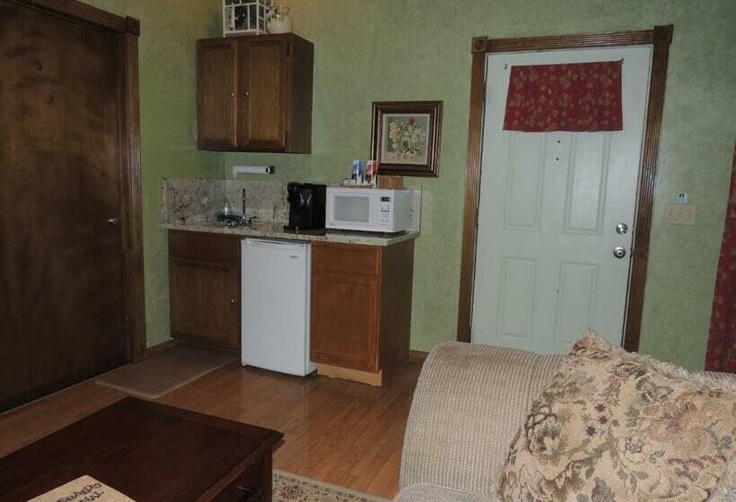 Люкс Deluxe Кровать Кинг, The Whispering Pines Inn